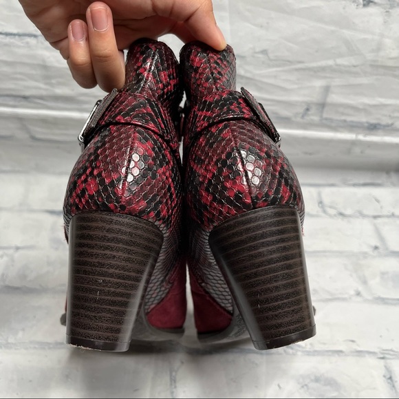 Vionic | Shoes | Vionic Naomi Womens Suede Snakeprint Waterresistant Boots Size 9 | Poshmark